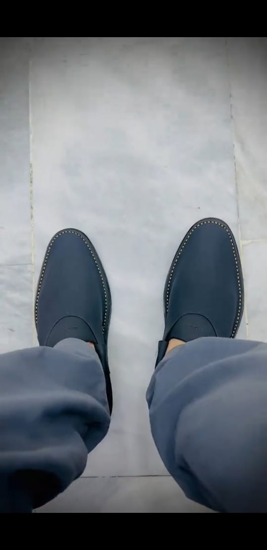 Black Boot  ( MATE )